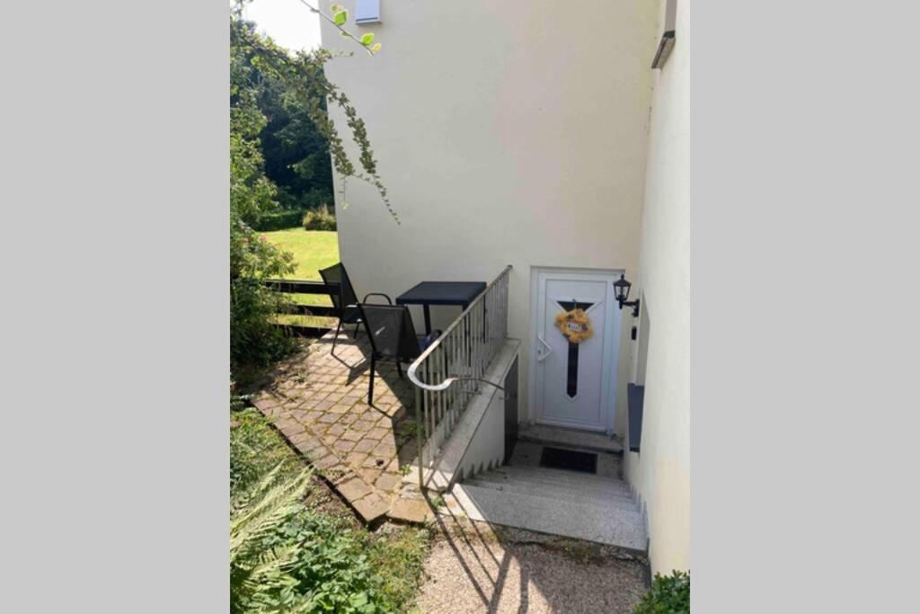 Wunderschone Komplett Neu Eingerichtete Wohnung Emmerthal Exterior foto